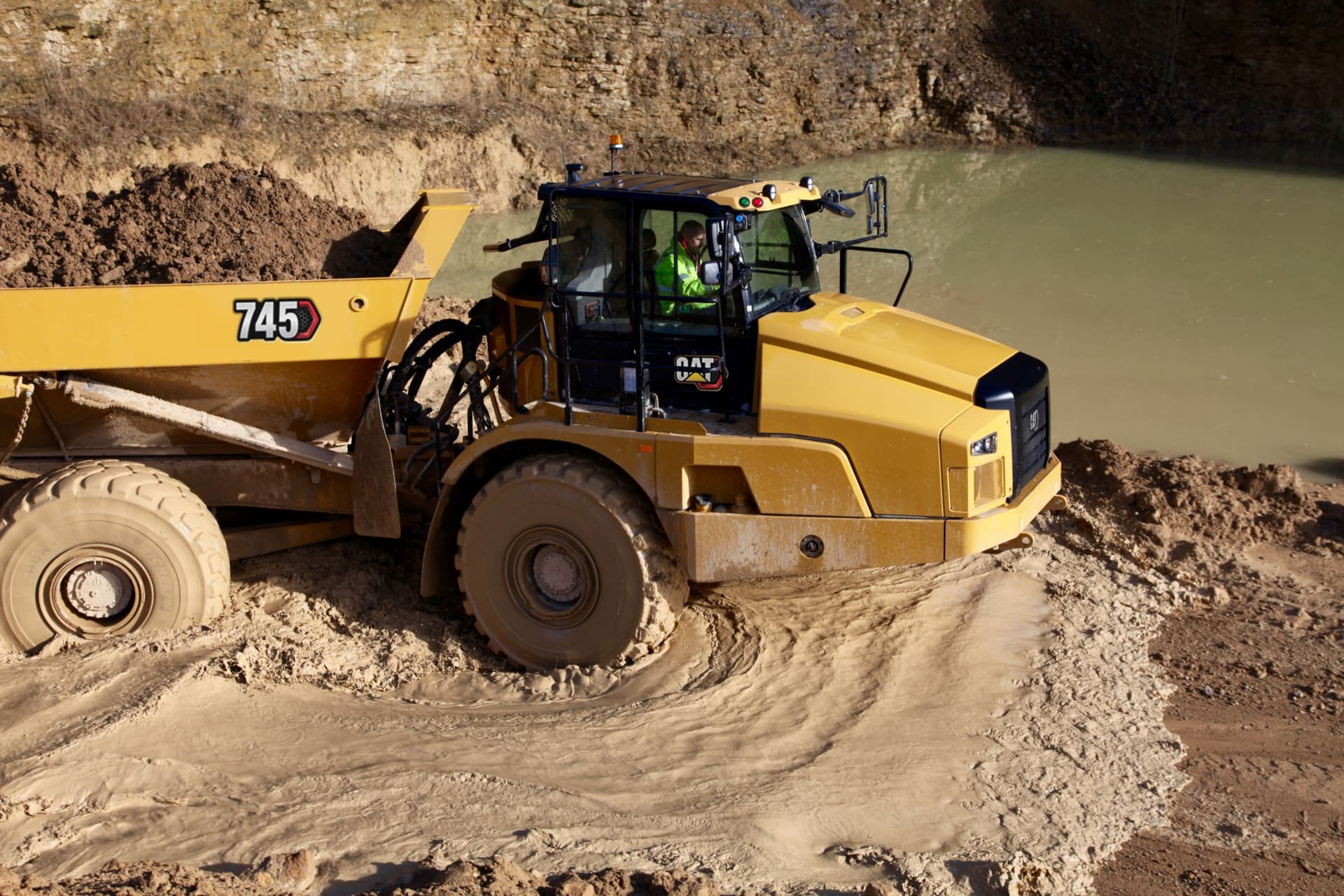 Camión Articulado 745