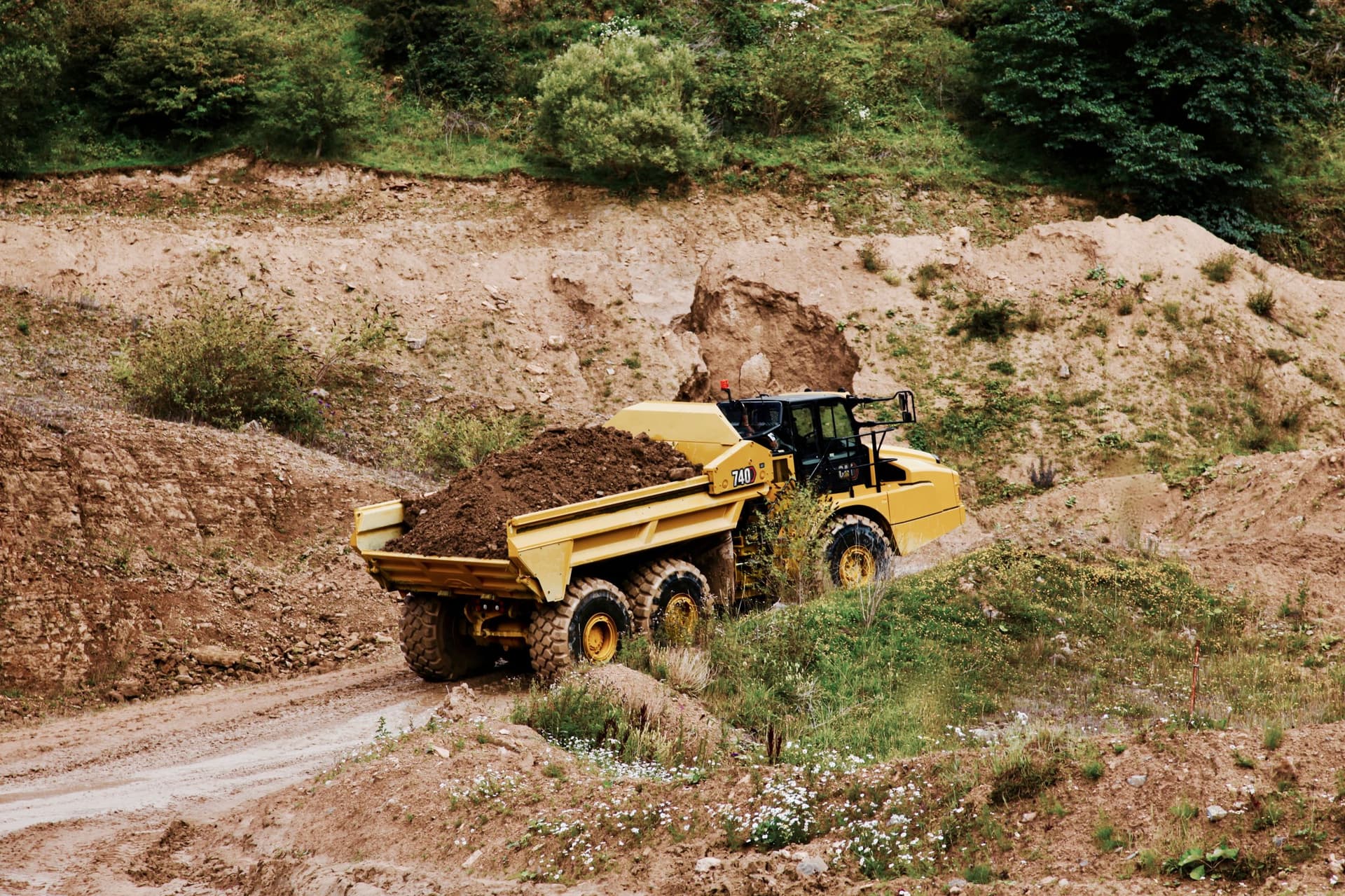 Camión Articulado 740 EJ